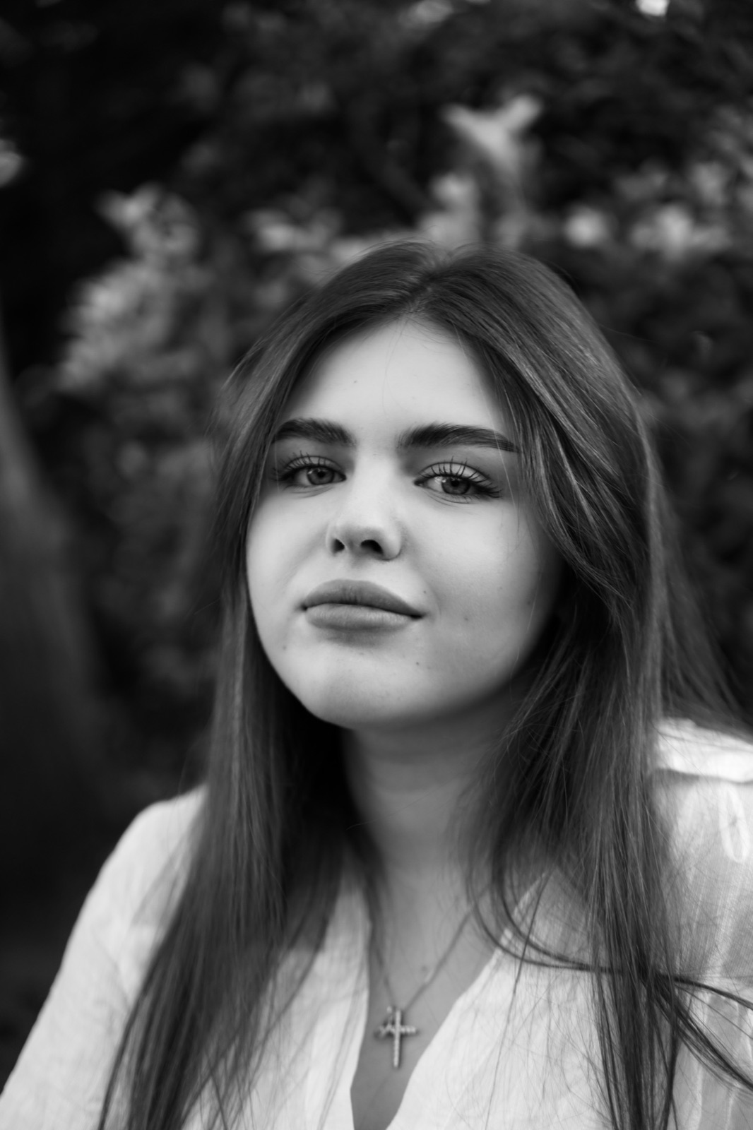 Black and white portrait of a young woman